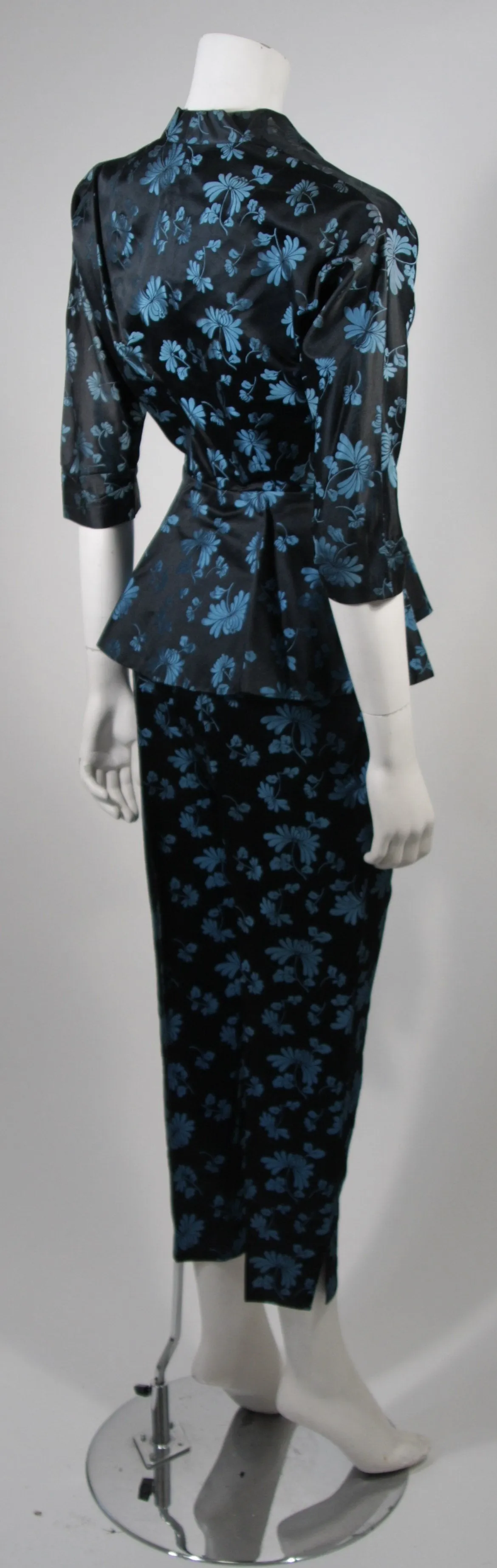 DYNASTY Asian Inspired Black and Blue Floral Pant Suit Sz 0-2