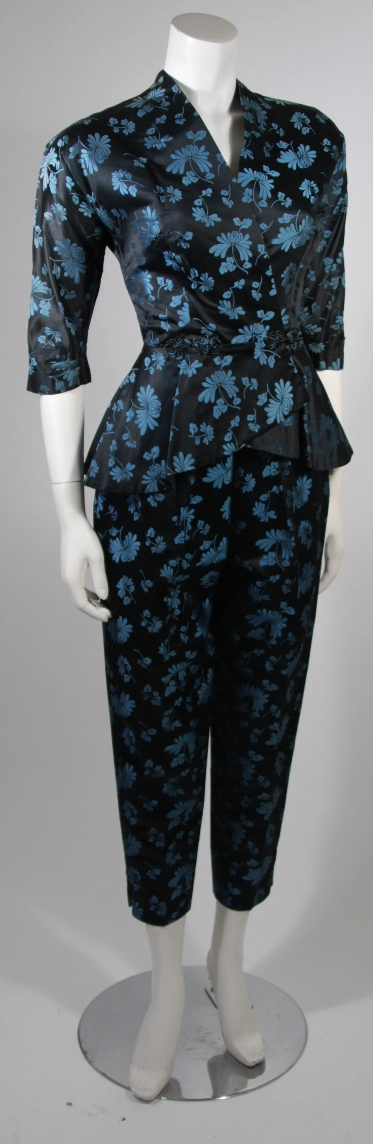 DYNASTY Asian Inspired Black and Blue Floral Pant Suit Sz 0-2