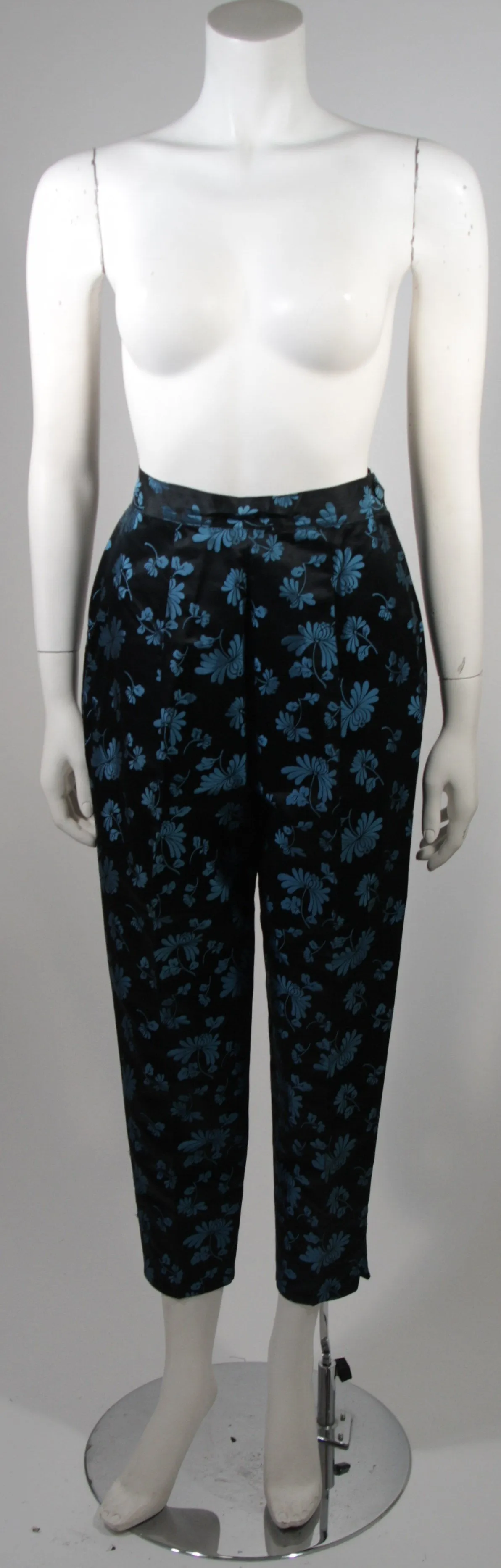 DYNASTY Asian Inspired Black and Blue Floral Pant Suit Sz 0-2